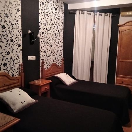 Restaurante & Hostal El Volante Moraleja Εξωτερικό φωτογραφία