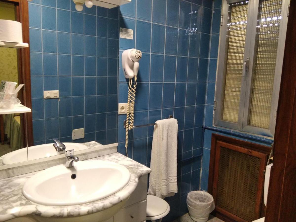 Restaurante & Hostal El Volante Moraleja Εξωτερικό φωτογραφία